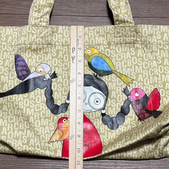 🔥🔥🔥Marc Jacobs Beige Tote with Colorful Bird Design🔥🔥🔥 Read Description - Picture 15 of 16